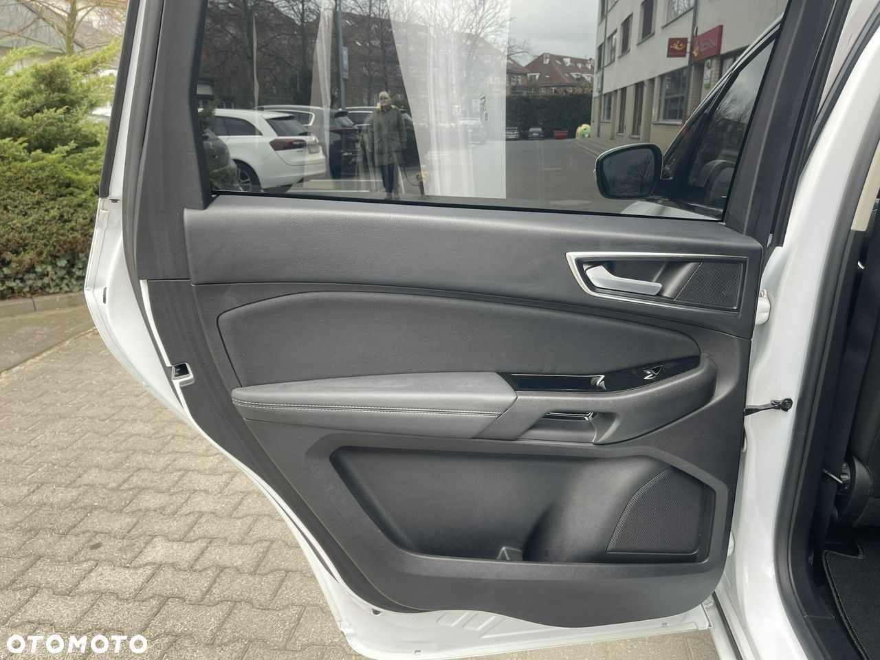 Ford S-Max - 24