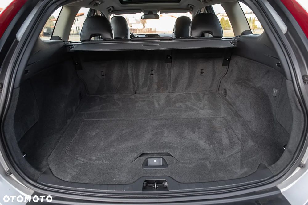 Volvo XC 60 T6 AWD Momentum - 27