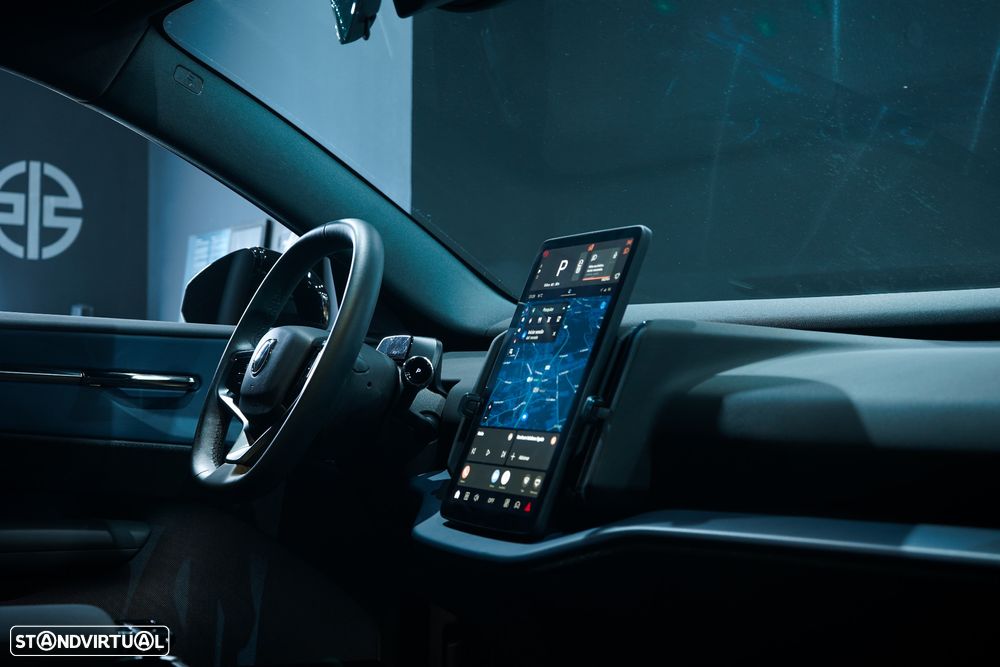 Volvo EX30 69 kWh Single Motor Extended Range Black Edition - 9