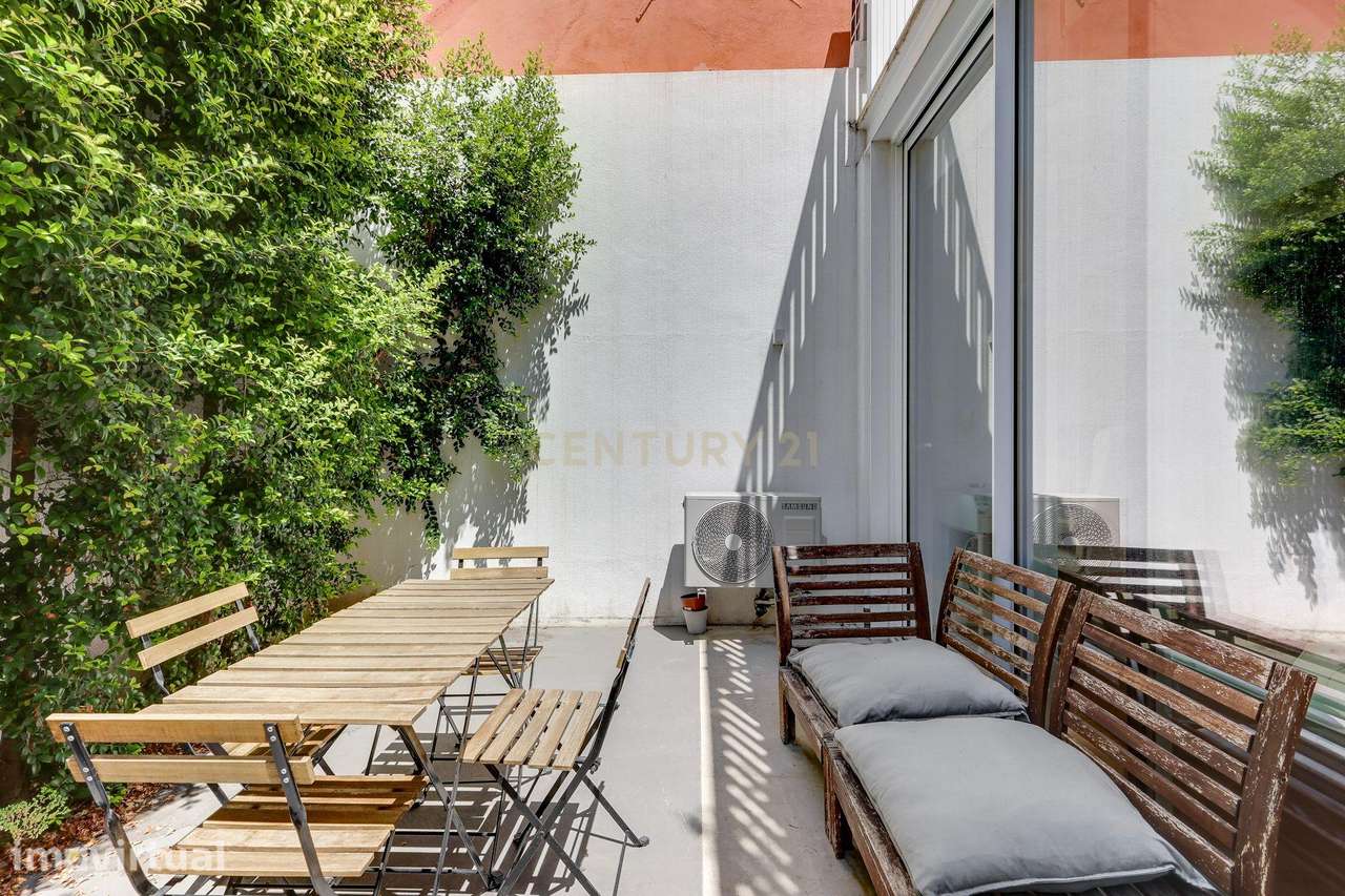 T1 COM JARDIM E SUITE, JUNTO ÀS AMOREIRAS - Grande imagem: 2/24