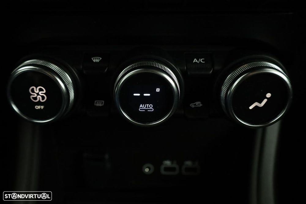 Renault Captur 1.0 TCe Techno Bi-Fuel - 13