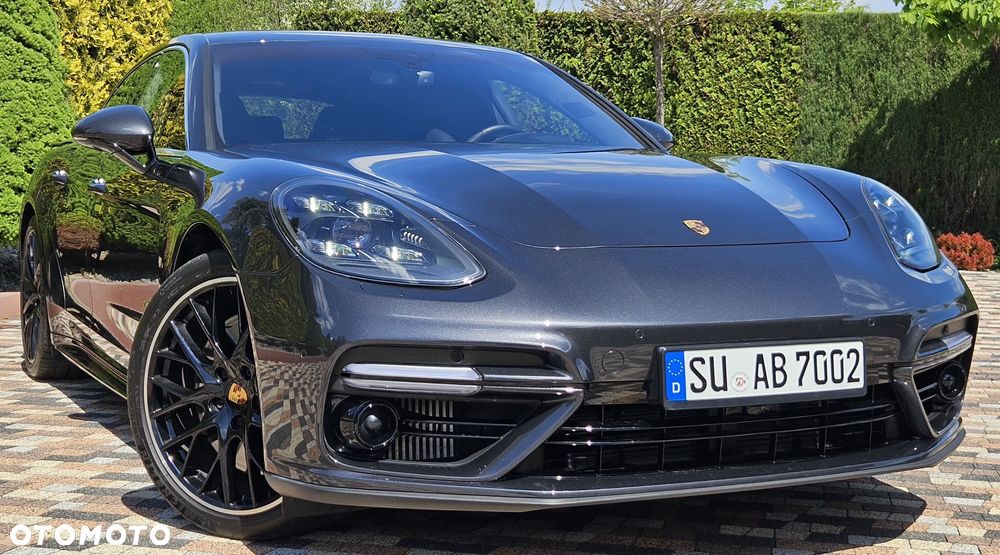 Porsche Panamera Turbo - 40