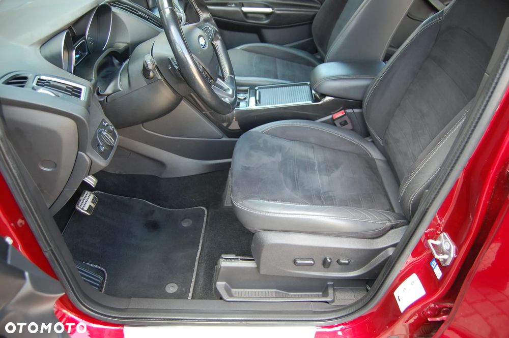 Ford Kuga 2.0 TDCi 4x4 ST-Line - 13