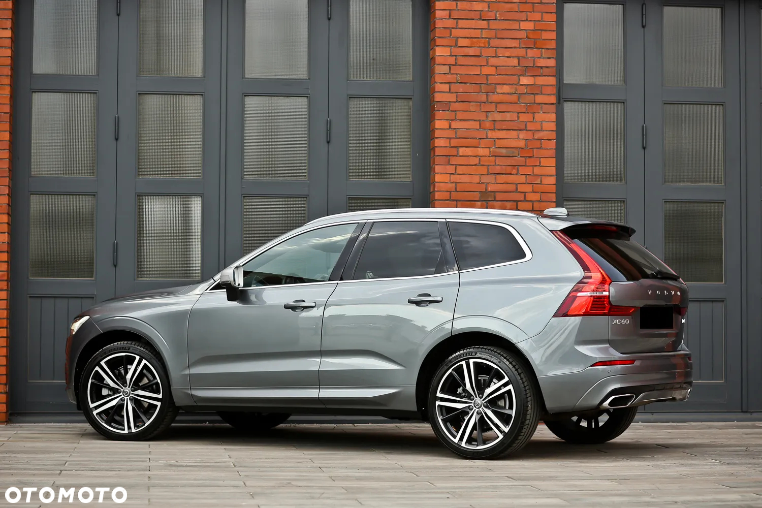 Volvo XC 60 D4 AWD Geartronic RDesign - 11