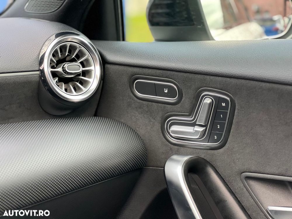 Mercedes-Benz A 220 4MATIC MHEV 8G-DCT - 11