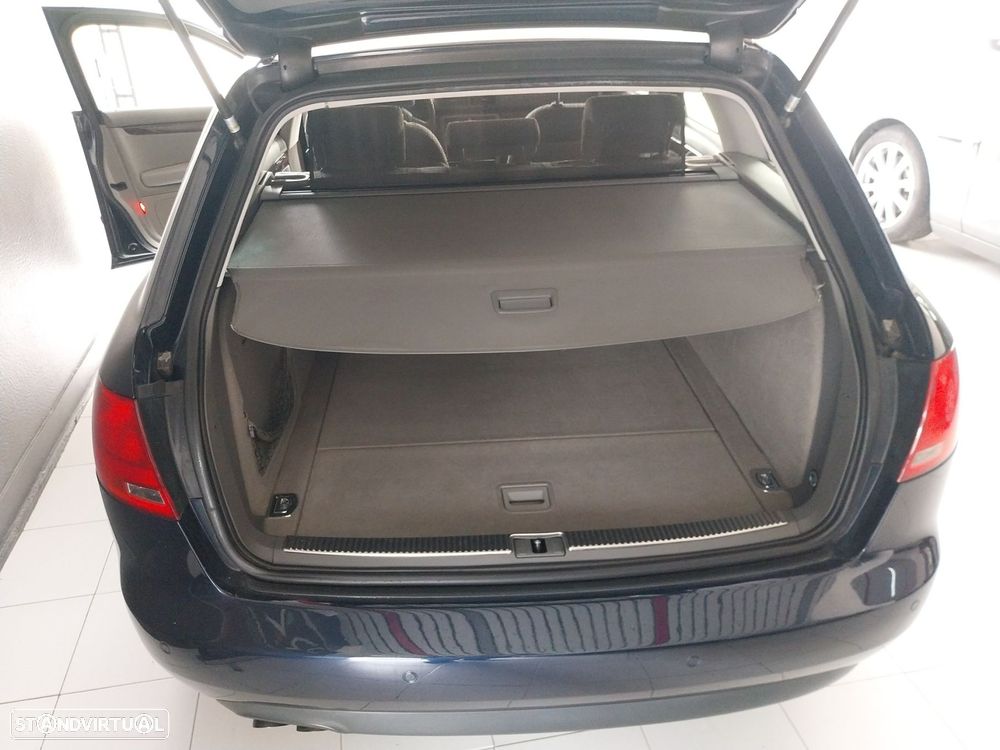 Audi A4 Avant 2.0 TDi - 11