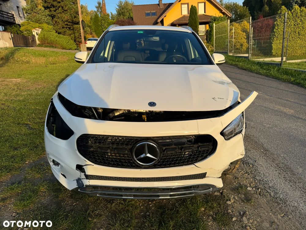 Mercedes-Benz GLA 250 8G-DCT - 9