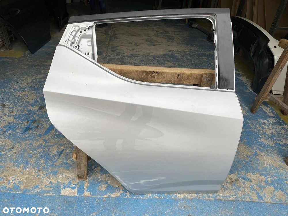 DRZWI TYLNE PRAWE NISSAN MICRA K14 - 1