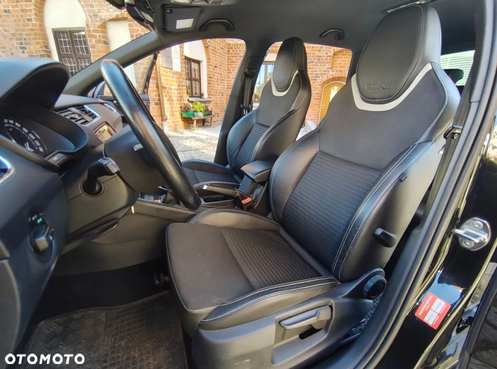 Skoda Octavia Combi 2.0 TDI RS - 18
