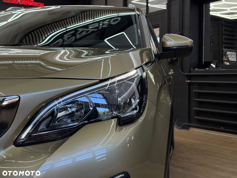 Peugeot 3008 1.2 PureTech Allure S&S - 10