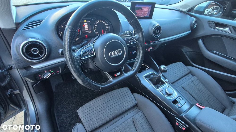 Audi A3 Sportback 2.0 TDI S line Sportpaket - 15