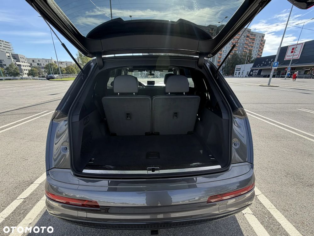 Audi Q7 - 12