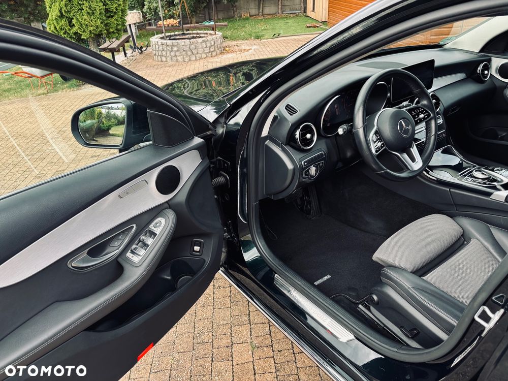 Mercedes-Benz Klasa C 220 d 4Matic T 9G-TRONIC Avantgarde - 20