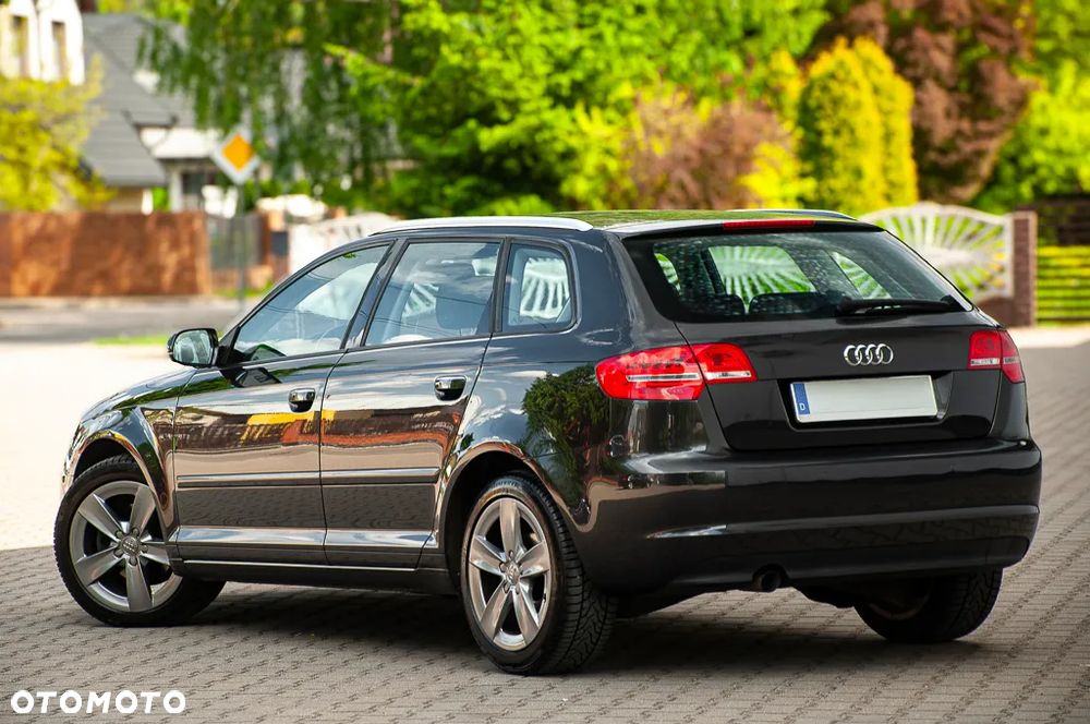 Audi A3 Sportback 2.0 TDI DPF S line Sportpaket - 4