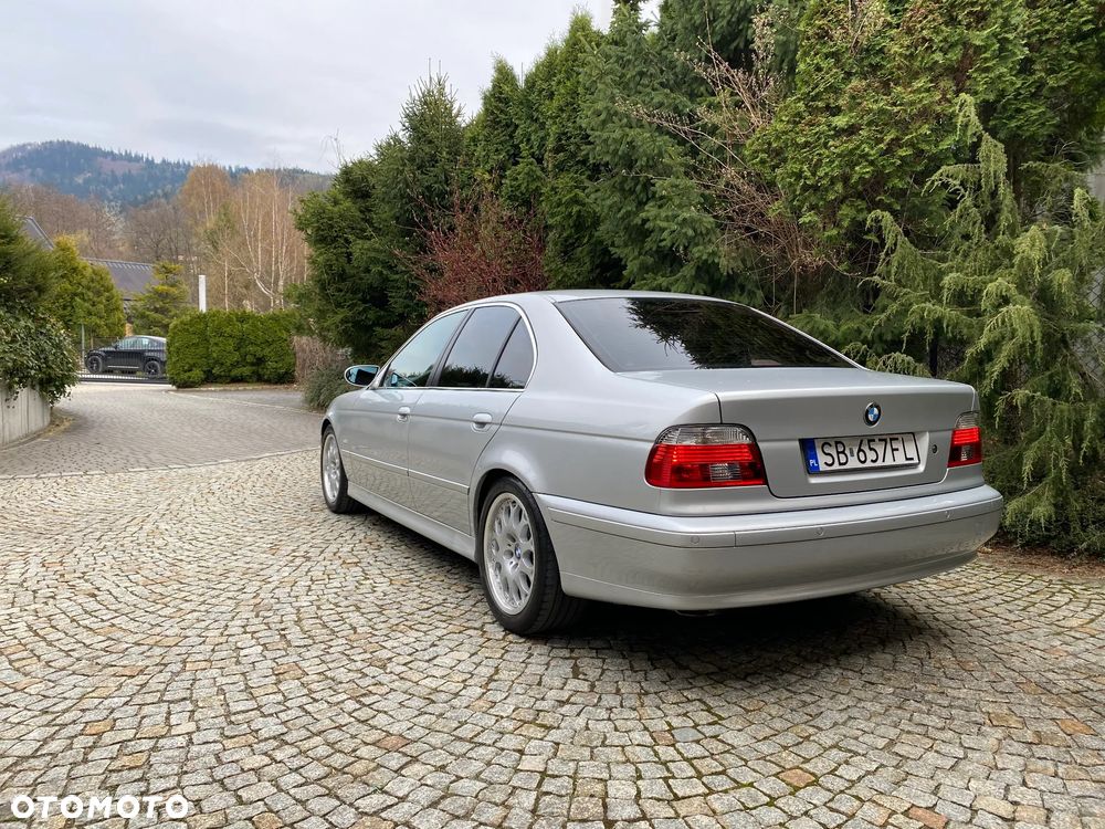 BMW Seria 5 525i - 2