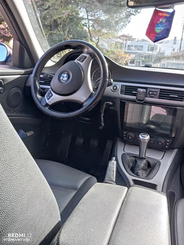BMW 320 d - 6