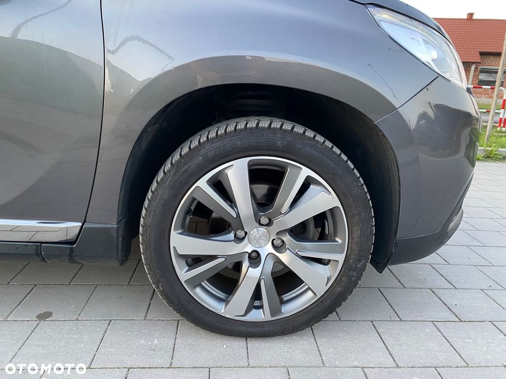 Peugeot 2008 1.6 e-HDi Allure S&S - 21