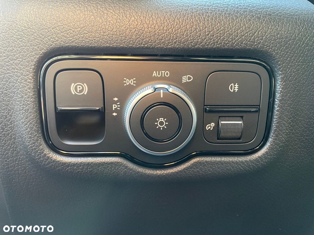 Mercedes-Benz Vito 114CDI 4x4 Multibeam LED - 13