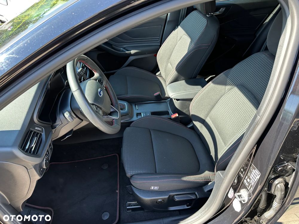 Ford Focus SW - 23