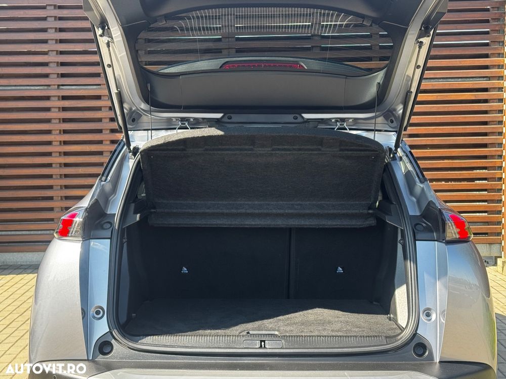 Peugeot 2008 1.2 PureTech EAT8 STT GT - 20