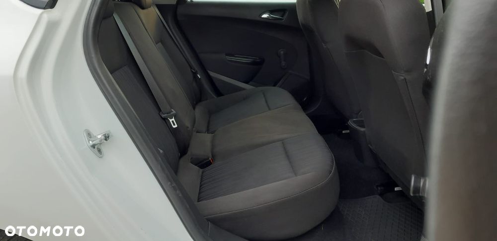 Opel Astra - 25