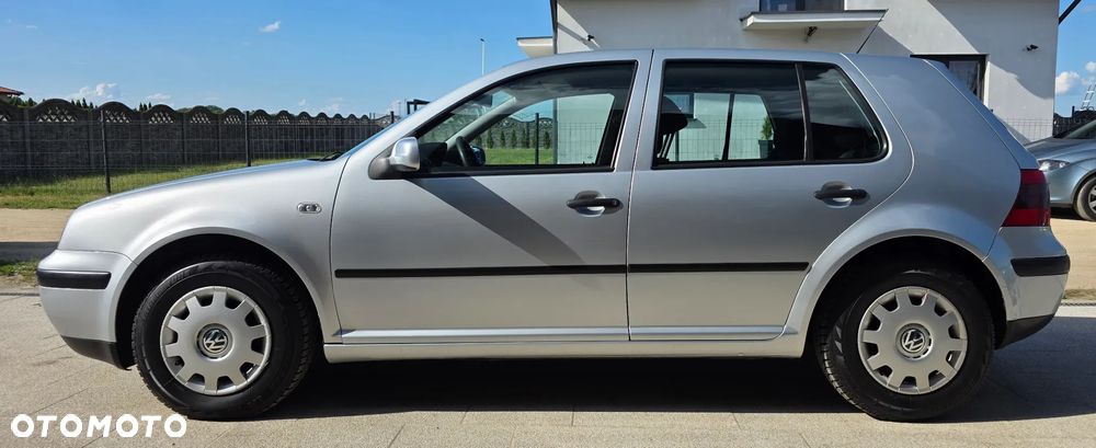 Volkswagen Golf - 9