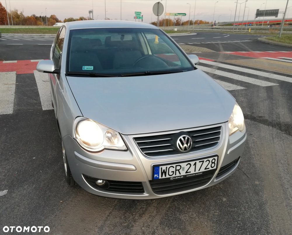 Volkswagen Polo - 2