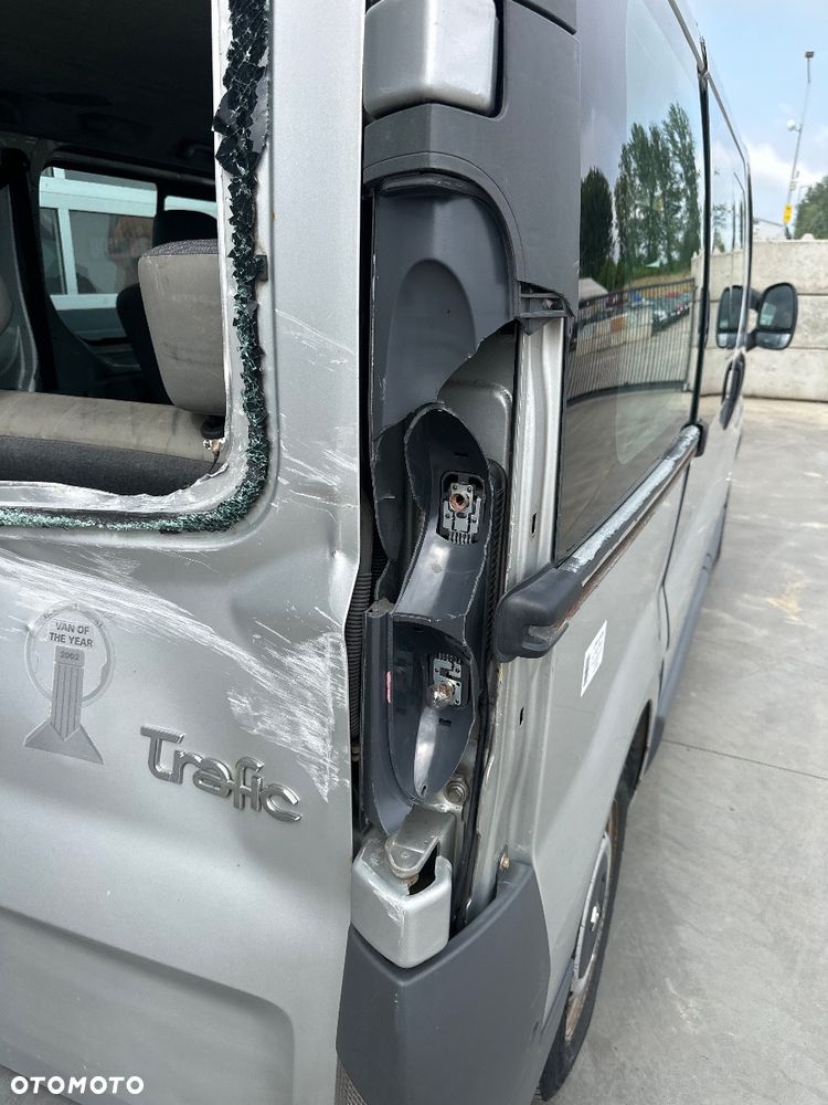 Renault Trafic - 12