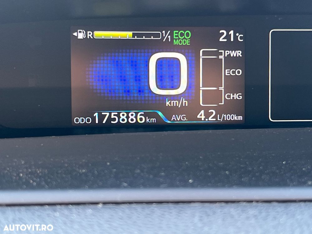 Toyota Prius 1.8 Dual VVT-i Sol - 10