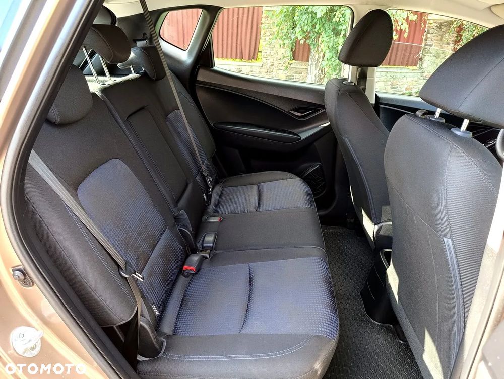 Hyundai ix20 1.4 BlueDrive Comfort - 23