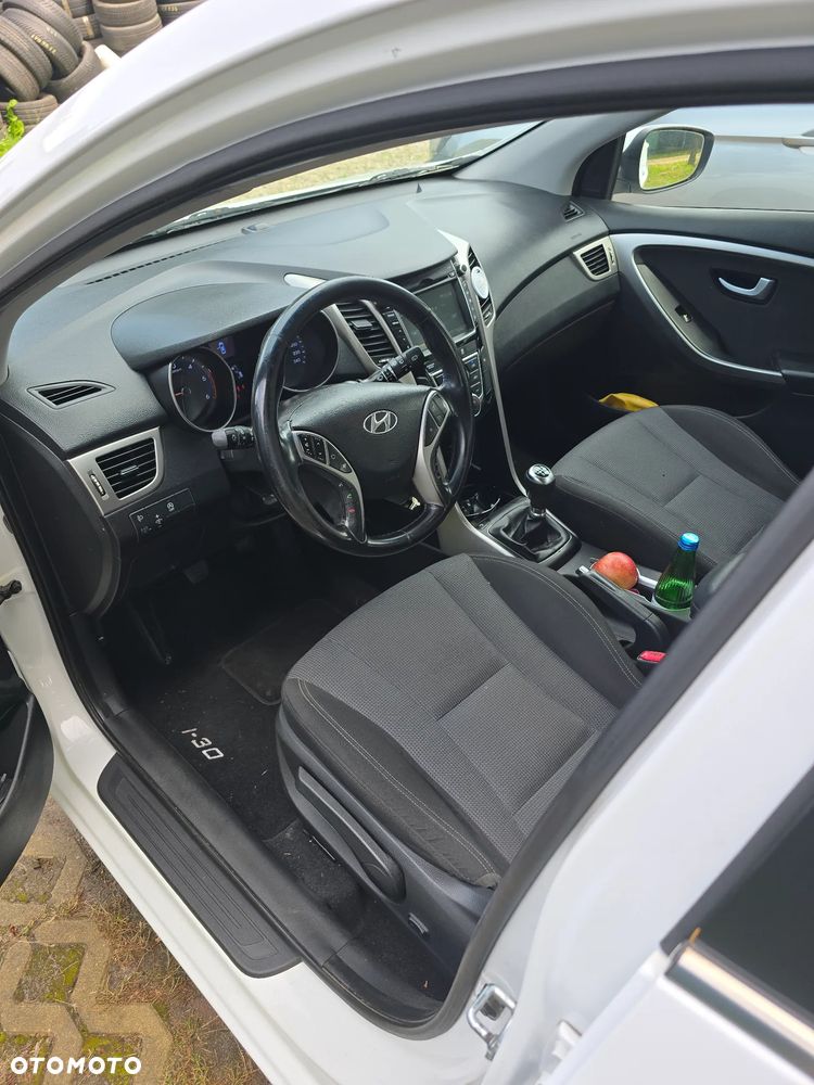 Hyundai i30 blue 1.6 CRDi YES Silver - 6