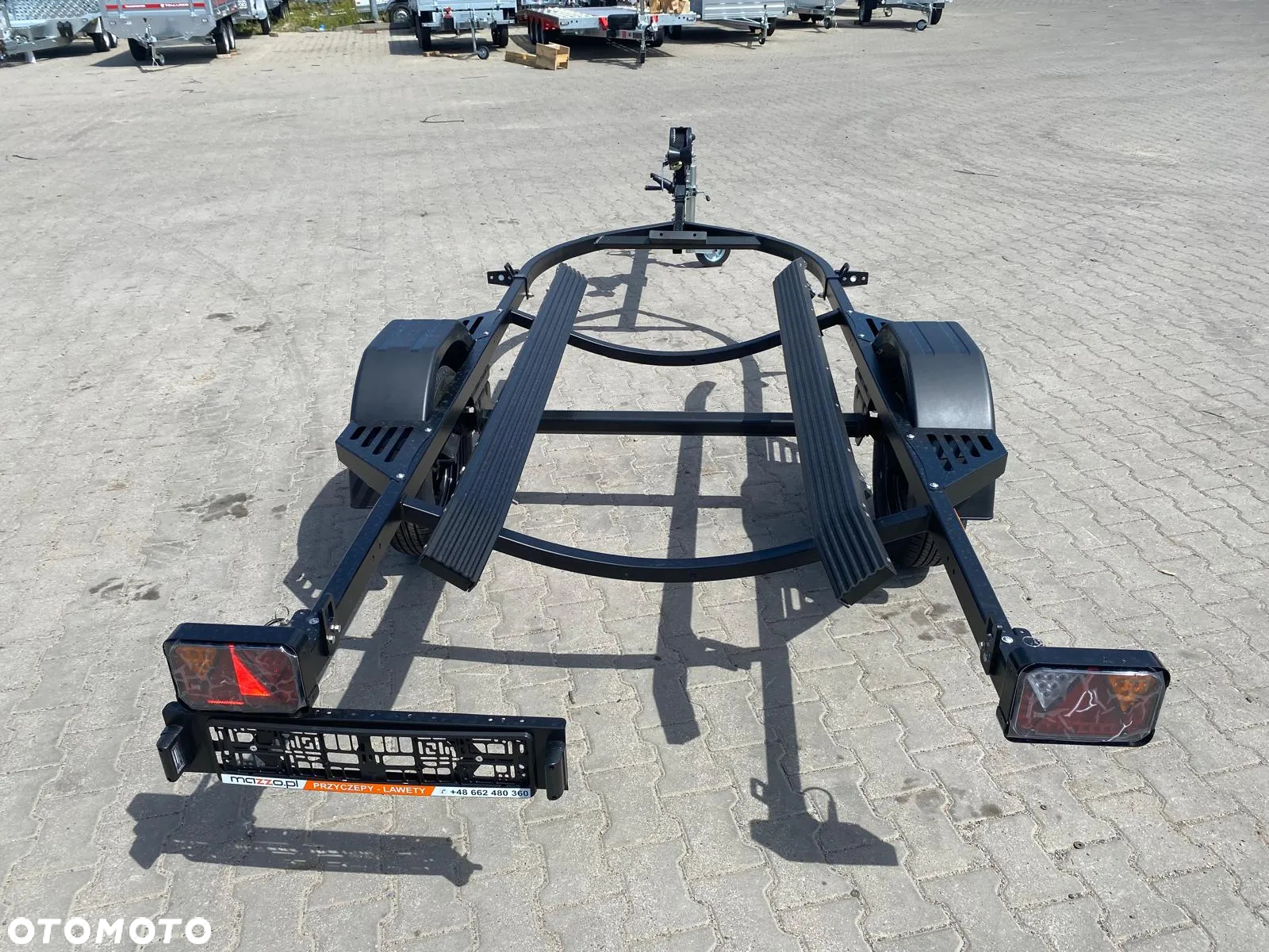Lorries Przyczepka pod skuter wodny do 3,7 m DMC750kg LAMPY LED lakierowana z płozami, wodoodporne łożyska - 17