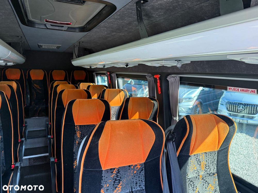 Mercedes-Benz Sprinter 516 - 18