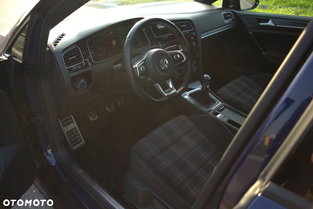 Volkswagen Golf GTI 2.0 TSI OPF Performance - 18