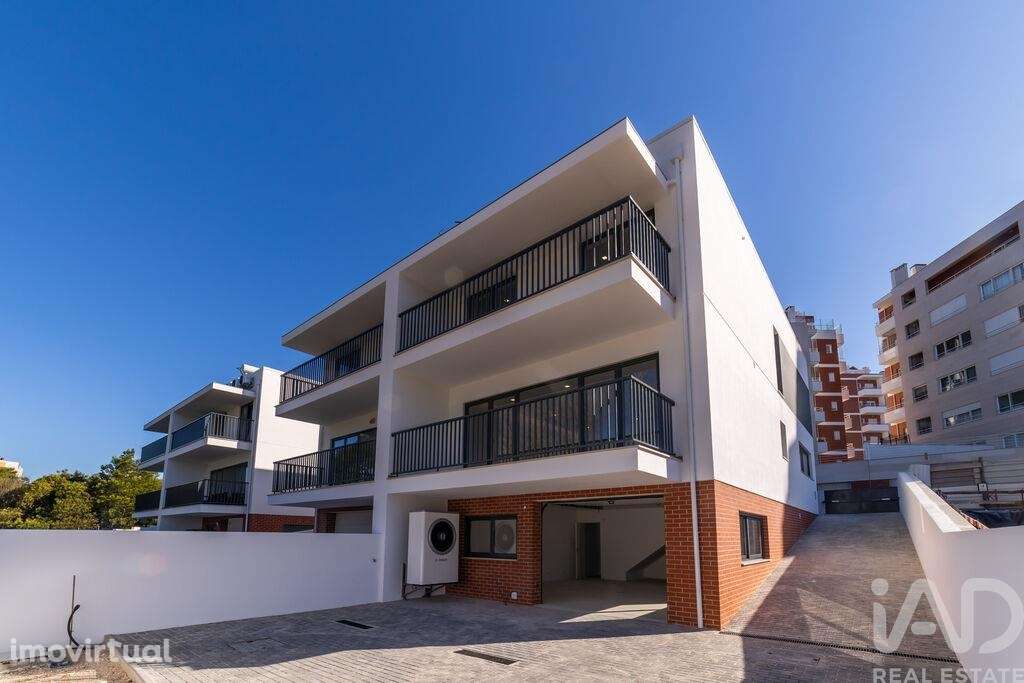 Casa / Villa T4 em Tavarede de 174,00 m2 - Grande imagem: 2/30