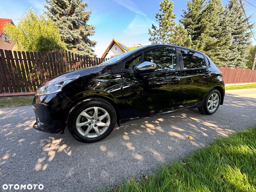 Peugeot 208 1.2 PureTech Style - 8