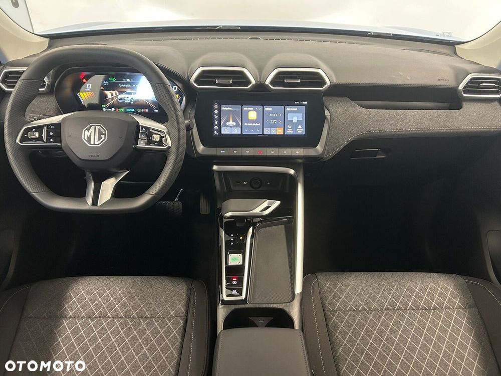 MG ZS - 16