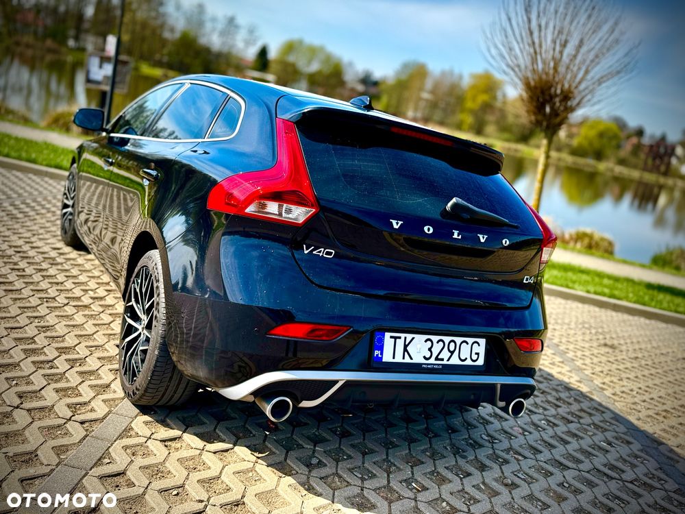 Volvo V40 D4 Drive-E R-Design Momentum - 4
