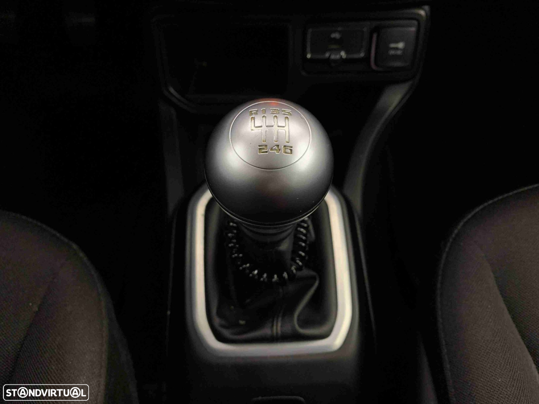 Jeep Renegade 1.0 T Longitude - 9
