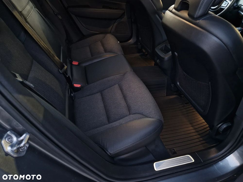 Volvo V90 D4 AWD Geartronic Momentum Pro - 21