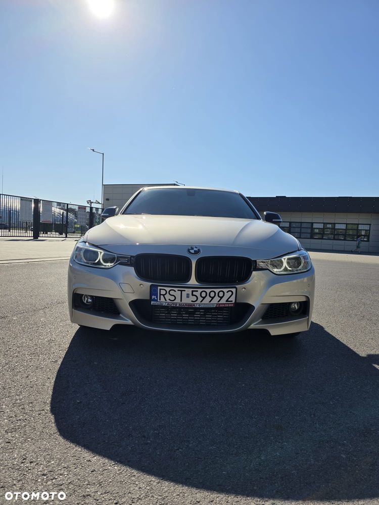 BMW Seria 3 335i xDrive Sport-Aut Luxury Line - 2