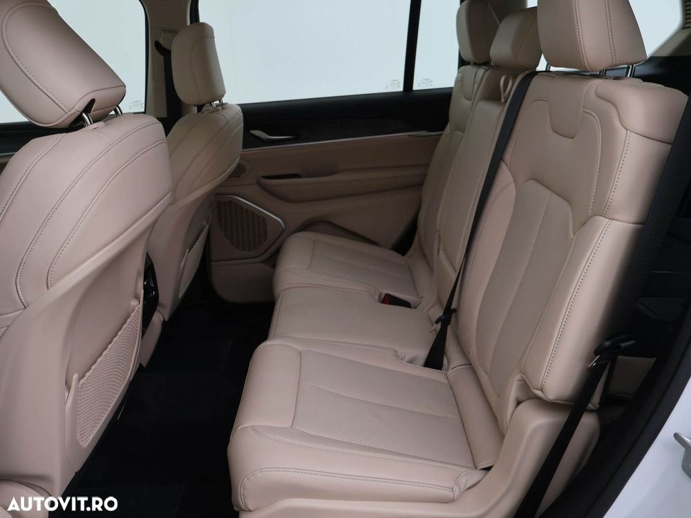 Jeep Grand Cherokee - 15