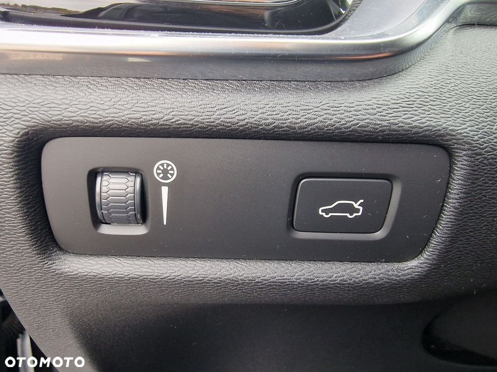 Volvo V60 Cross Country - 35