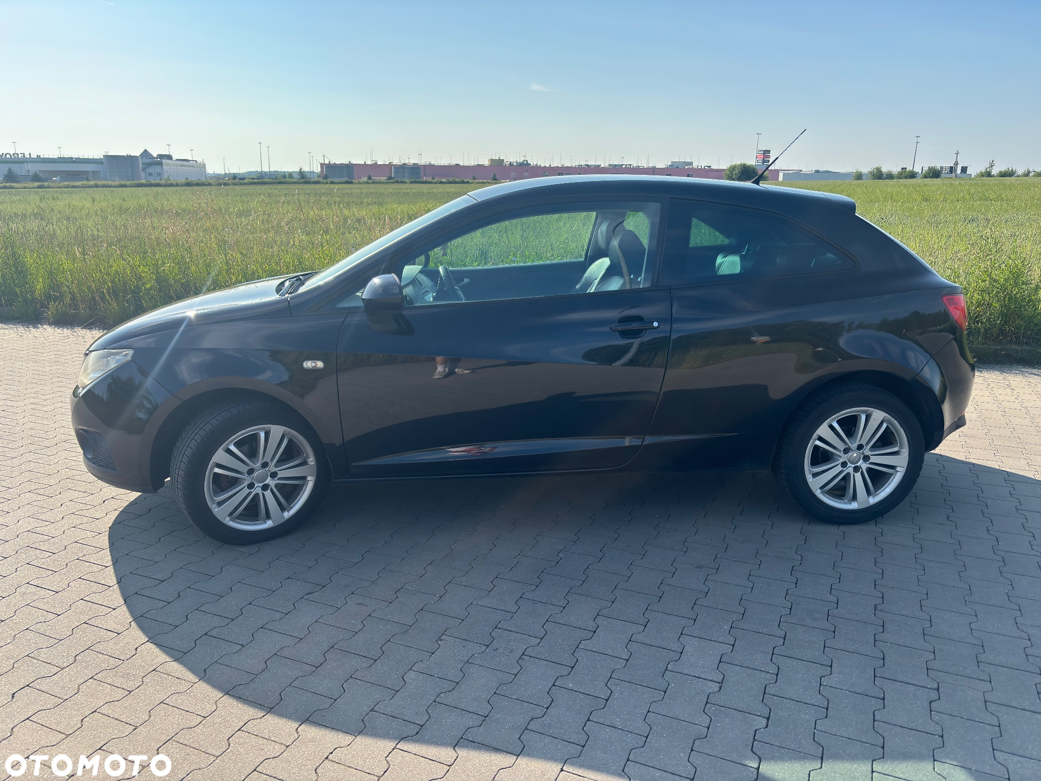 Seat Ibiza SC 1.6 16V Sport - 2