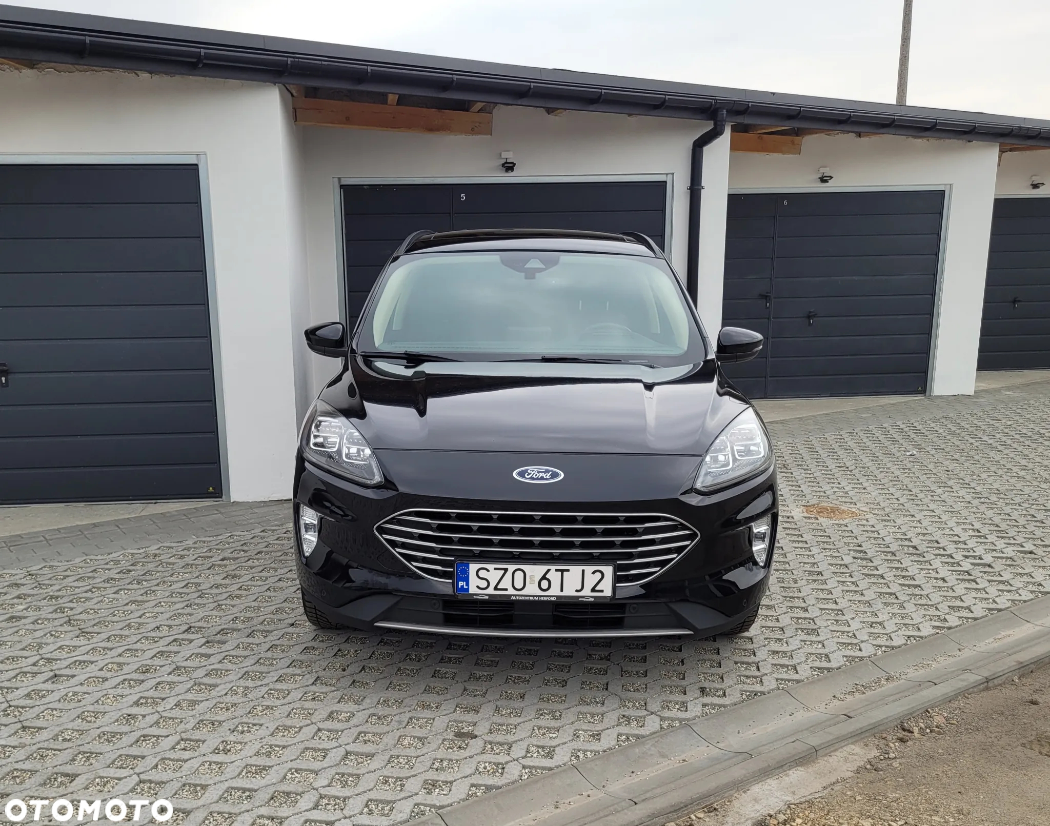 Ford Kuga 2.0 EcoBoost AWD Titanium ASS - 4