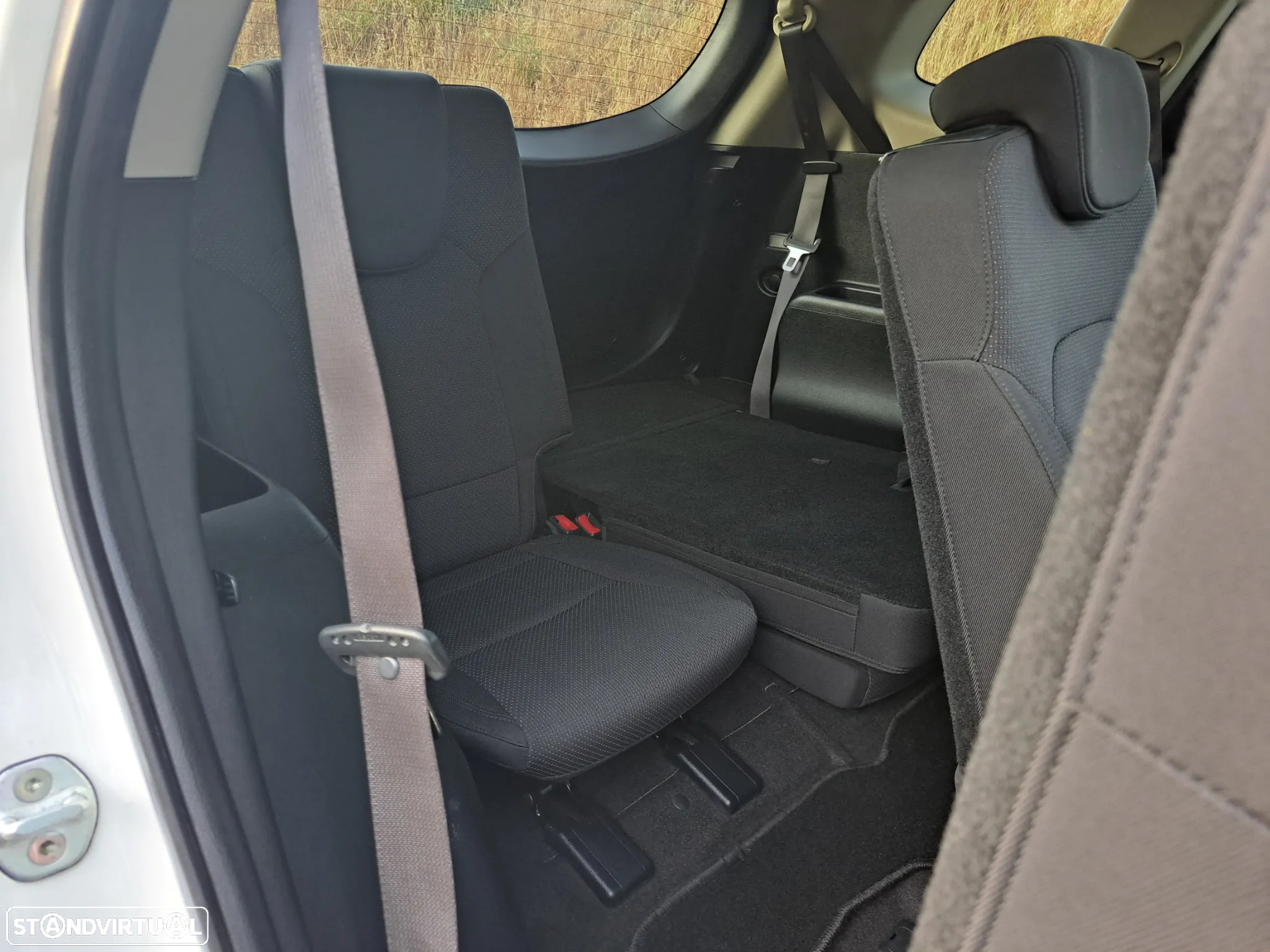 Kia Carens 1.7 CRDi ISG TX - 29