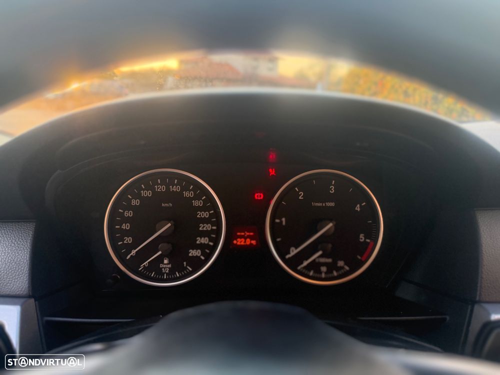 BMW 520 dA Touring - 14