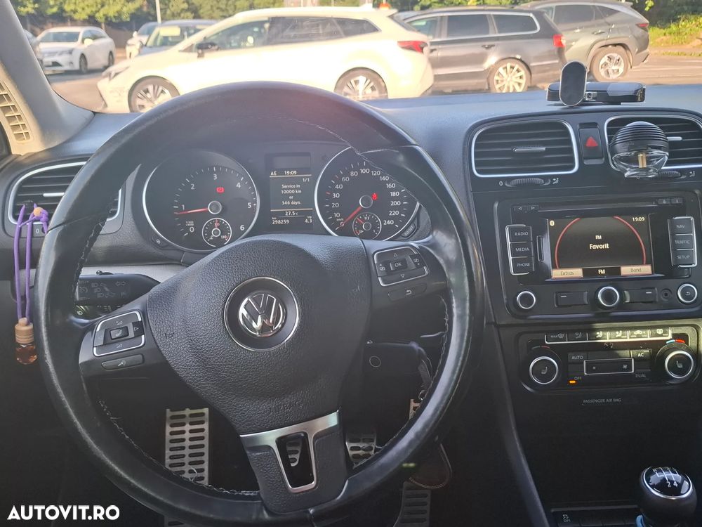 Volkswagen Golf - 5