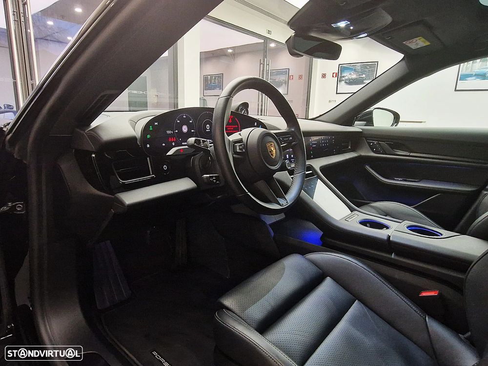 Porsche Taycan Standard - 16