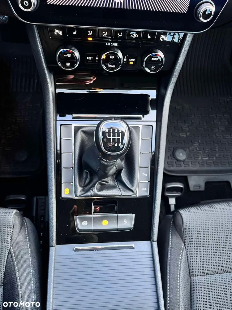 Skoda Superb 1.8 TSI Active - 19